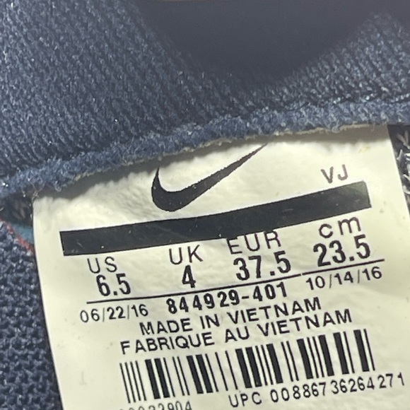 PreOwned Nike Roshe Two Flyknit Women's 6.5 Athletic Sneakers - Picture 7 of 7